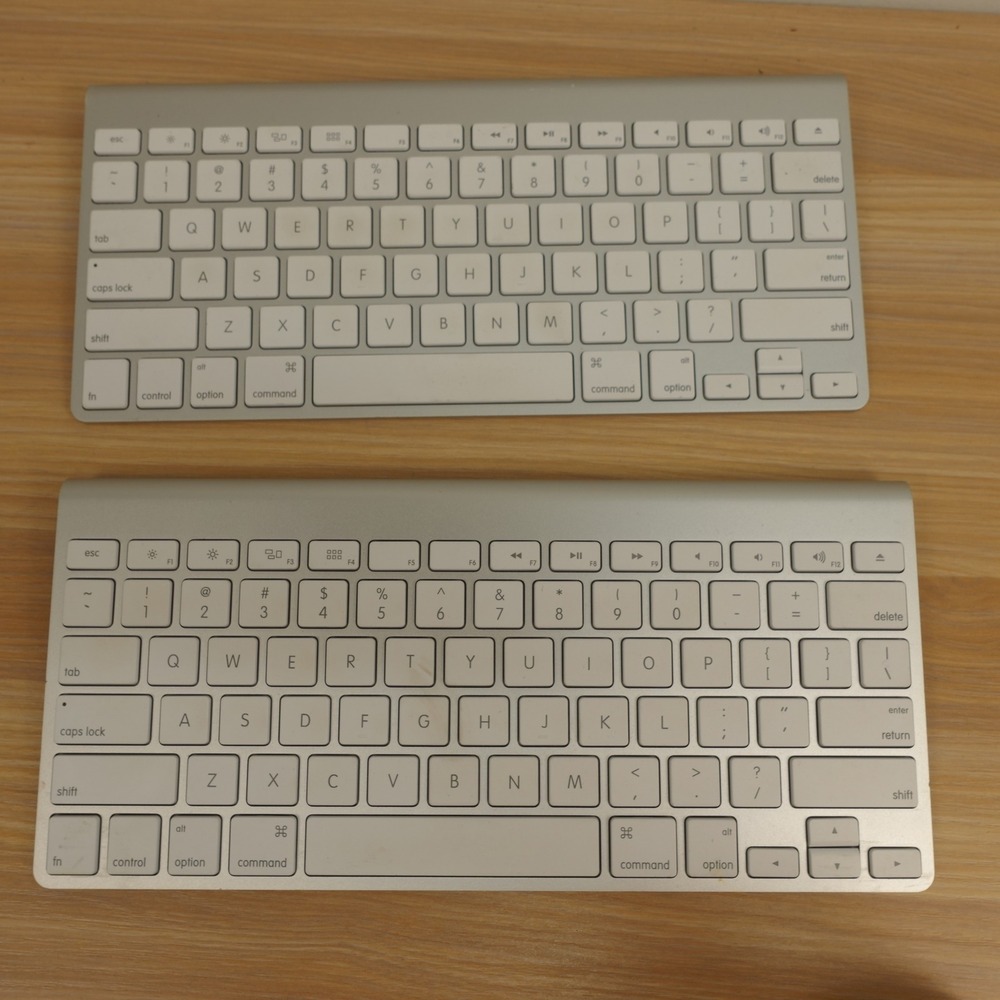 Apple Wireless Keyboard A1314 Silver Aluminum Bluetooth Lot of 2 Ultra Slim